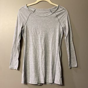 Lululemon Crew 3/4 Long Sleeve Openback Shirt / Striped Light Grey / Size 4
